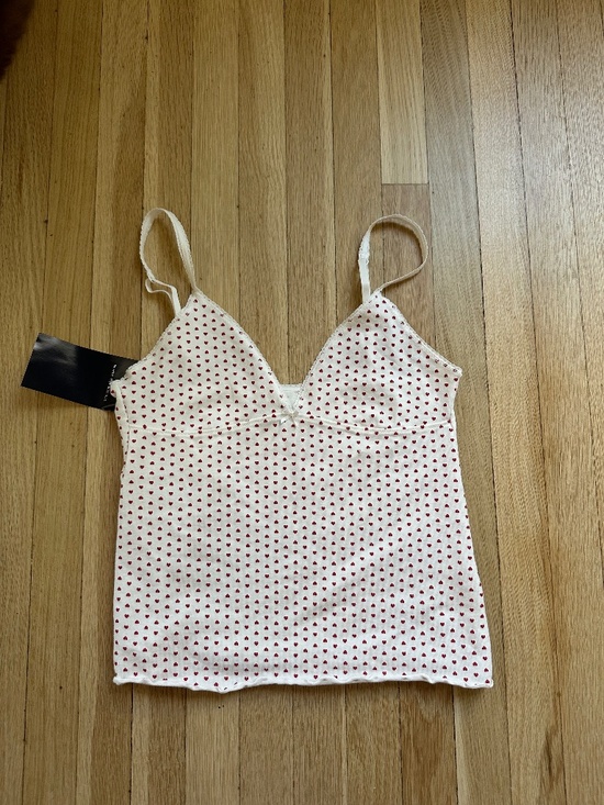 Brandy Melville Tops - Brandy Melville V-neck heart tank